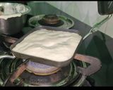A picture of step 4 of Uttapam Sandwich.