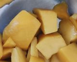 A picture of step 1 of Mango Keshar Pulao.