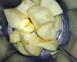 Foto langkah ke 2 dari resep Apple Yogurt Smoothies.