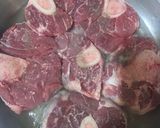 Foto del paso 2 de la receta: Osobuco en Salsa de Tomate con Puré de Papas