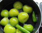 A picture of step 2 of Enchiladas Suizas.