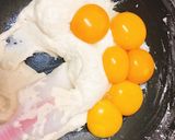 A picture of step 4 of Taiwanese Castella Cheese Cake.