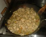 Foto del paso 6 de la receta: Pollo macerado en salsa de soja con champiñones y arroz yamani