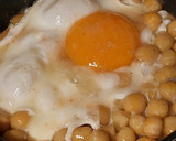 Foto del paso 4 de la receta: Bocado caliente de garbanzos y huevo