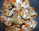 Foto del paso 6 de la receta: Pasta rellena de verduras, tomate y jamón 🍝