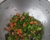 A picture of step 3 of Oats Upma.