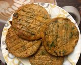 A picture of step 4 of Methi-makai pancakes.