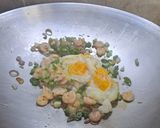 Foto langkah ke 4 dari resep Nasi Goreng Udang.