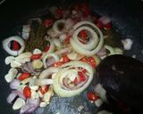 Foto langkah ke 3 dari resep Tumis pakis haji ft wortel.