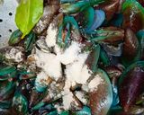 Foto langkah ke 2 dari resep Kerang ijo simple.