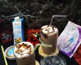 A picture of step 1 of Milk (Chocolate Milkshake).