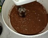 Foto langkah ke 5 dari resep Bolu Kukus Coklat Mekar Triple Chocolates.