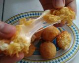 Foto langkah ke 5 dari resep Bola nasi rambutan dengan mozarella simple.