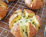 Foto langkah ke 9 dari resep Korean Cream Cheese Garlic Bread.