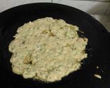 A picture of step 4 of Oats Chilla.