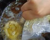 A picture of step 3 of Soya Flour Jalebi Style MeduVada.
