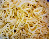 Paprikás, szójaszószos spagetti lecsókolbásszal 🍝 recept fázis 1 fotója