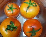 A picture of step 2 of Chatpati tamatar chutney.