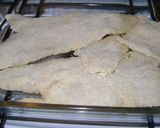 Foto del paso 3 de la receta: Merluza de Semana Santa a la pizza con provolone (provoleta)