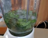 A picture of step 1 of Mint margarita.