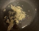 Fokhagymamártás (főzőtejszínnel) recept fázis 1 fotója
