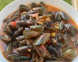 Foto langkah ke 8 dari resep Kerang Ijo saus padang.