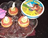 A picture of step 4 of Crackers with Topping.