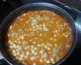 Foto del paso 8 de la receta Garbanzada con contramuslo de pollo en adobo