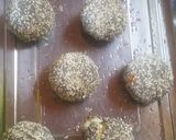 Foto del paso 9 de la receta: Bocados de pollo rellenos de queso y rebozados en semillas