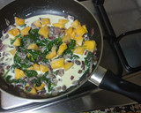 Foto del paso 4 de la receta: Arroz con calabaza, espinacas y pasas