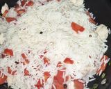 A picture of step 5 of Fried rice with chicken.