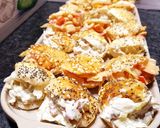 Une image de l'étape 7 de Coquillages feuilletés apéritifs saumon ail et fines herbes et surimi sauce cocktail 😋.