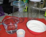 Foto del paso 1 de la receta: Prefermento o poolish una masa madre rápida