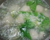 芹菜蝦仁魚丸湯的食譜步驟1照片