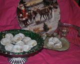 A picture of step 9 of Walnuts Snowballs.