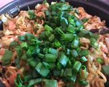Foto langkah ke 9 dari resep INDOMIE TAWURAN (ala anak kost).