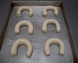 A picture of step 7 of Pan de Yuca.