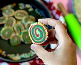 A picture of step 4 of Pinwheel Cookies.