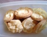 Foto langkah ke 9 dari resep Kue kering Sagu keju.