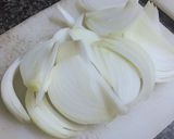 Hình bước làm 4 của món Salad bò, bắp cải tím, xà lách xoăn