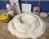 Foto del paso 1 de la receta: Pizzas individuales con harina pureza (p/frizar)