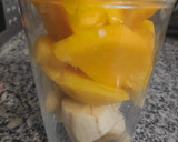 Foto del paso 2 de la receta: Batido de plátano, melocotón y yogur