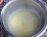 Foto del paso 1 de la receta: Empanadillas de gambas en crema reducida de las mismas cabezas