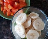A picture of step 3 of Tricolor Fruit Salad.