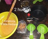 Foto del paso 1 de la receta: Mini torta de zanahoria con nueces en la freidora a vapor