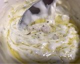 Foto del paso 4 de la receta: Ensalada de brotes tiernos, con salsa de queso Roquefort, pasas y mandarina