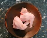 Foto langkah ke 1 dari resep Chicken Sinigang.
