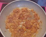 Foto del paso 1 de la receta: Empanadillas caseras de cebolla caramelizada y queso de rulo