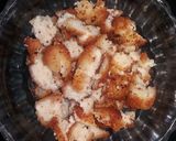 A picture of step 1 of Chicken nugget green gram pizza.