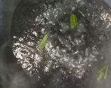 Foto langkah ke 6 dari resep Klepon Ubi Ungu aroma Pandan.